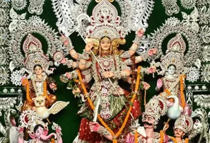 Maa