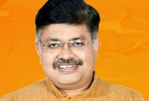 Law Minister2