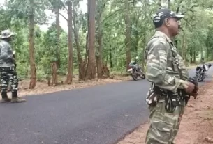 Maoists 1