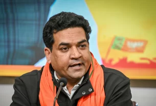 Kapil Mishra 1740031586262 1740031586601