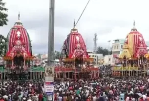 Dakshina Moda