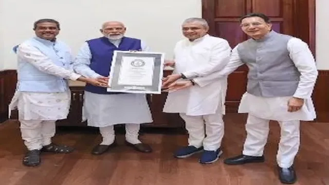 Dharmendra And Modi