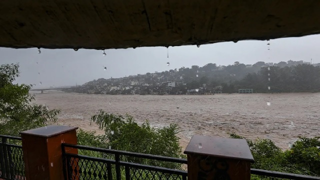 Rains